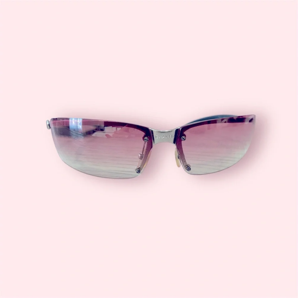Vintage pink CHANEL sunglasses circa 2001. Style 4008 123/58. - Picture 1 of 7
